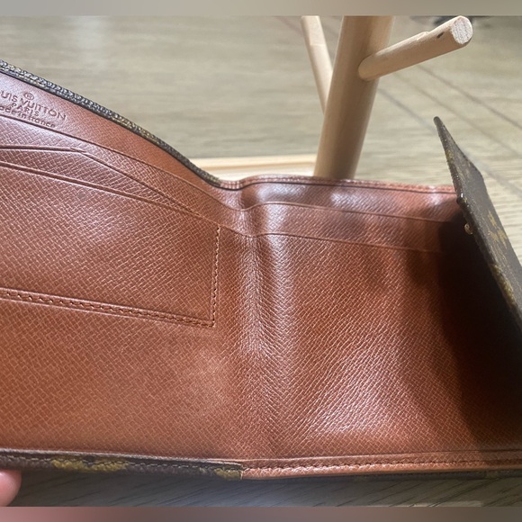 Vintage LV Wallet - Picture 6 of 13
